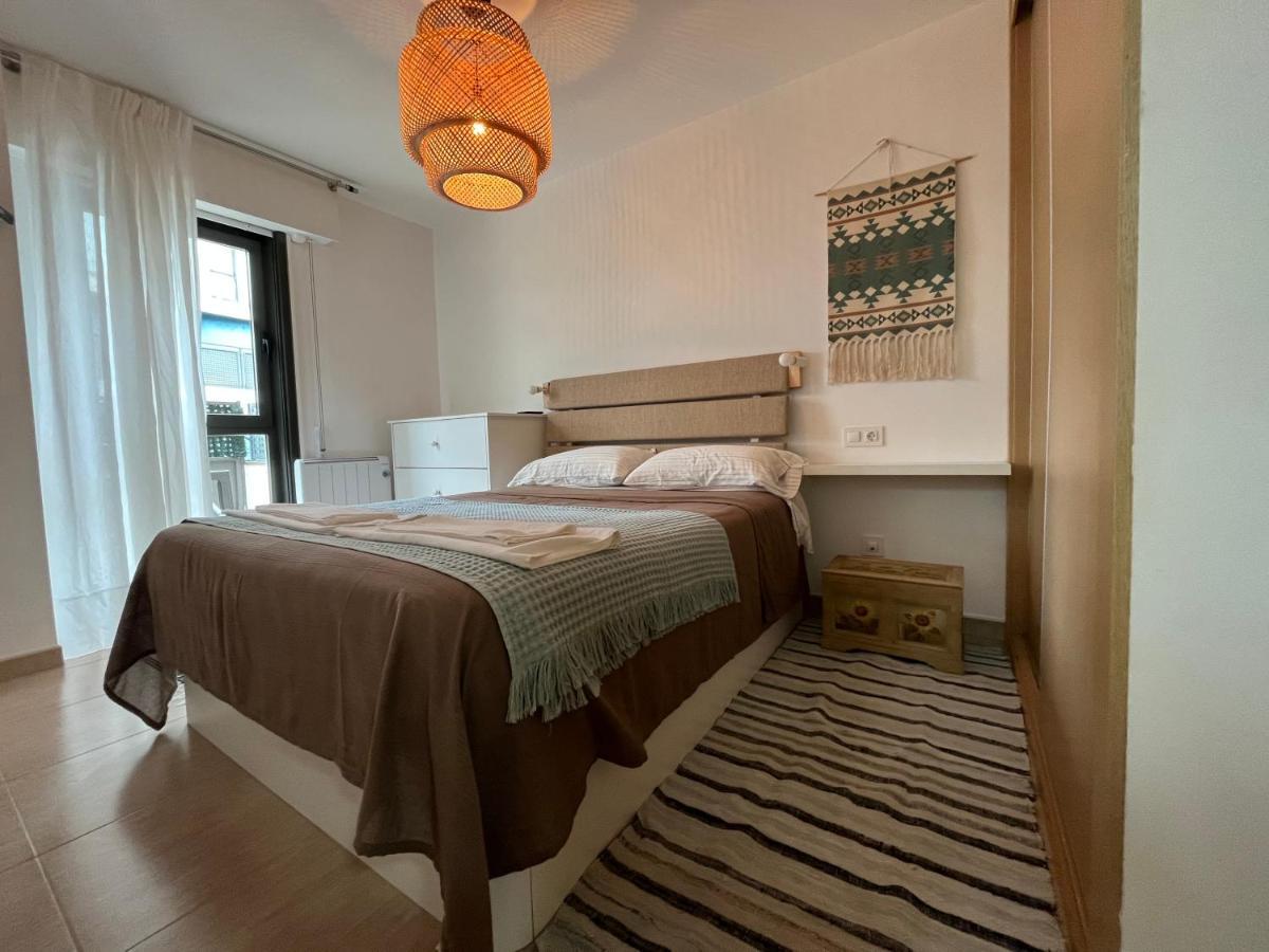 Apartamento Con Terraza,2 Min De La Playa, Ares Luaran gambar
