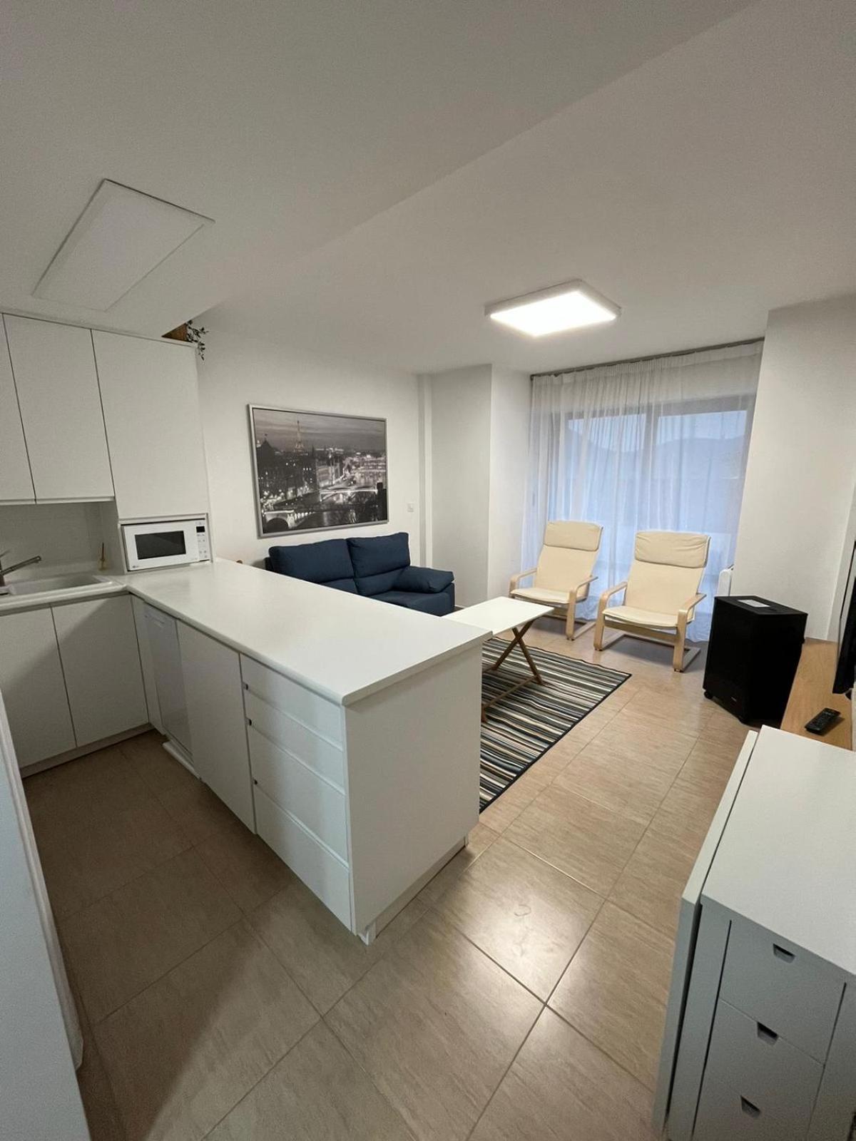 Apartamento Con Terraza,2 Min De La Playa, Ares Luaran gambar